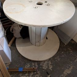 Spool table