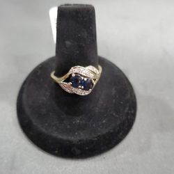 SAPPHIRE & DIAMOND RING