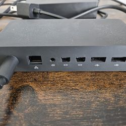 Microsoft Surface Dock 2 - Model 1661