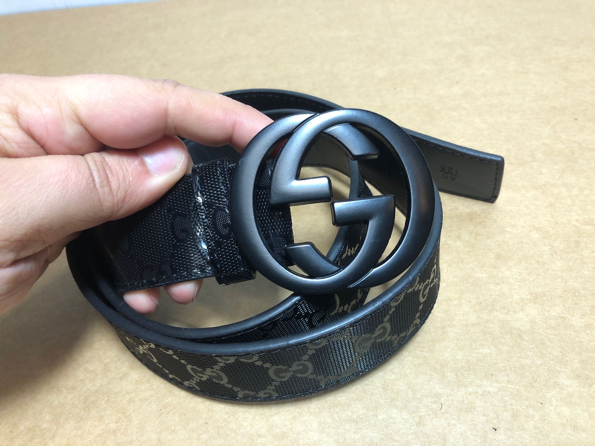 Gucci men’s belt new $195
