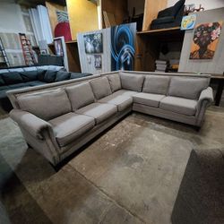 Free Delivery! Beautiful Gray Corner Sectional Sofa Couch (Washable Pillows)