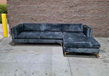 Used velvet sectional couch / free delivery