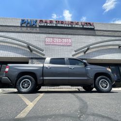 Toyota Tundra Leveling Kit & Installation. 