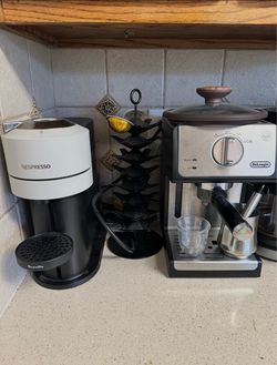 2 coffee/espresso machines available
