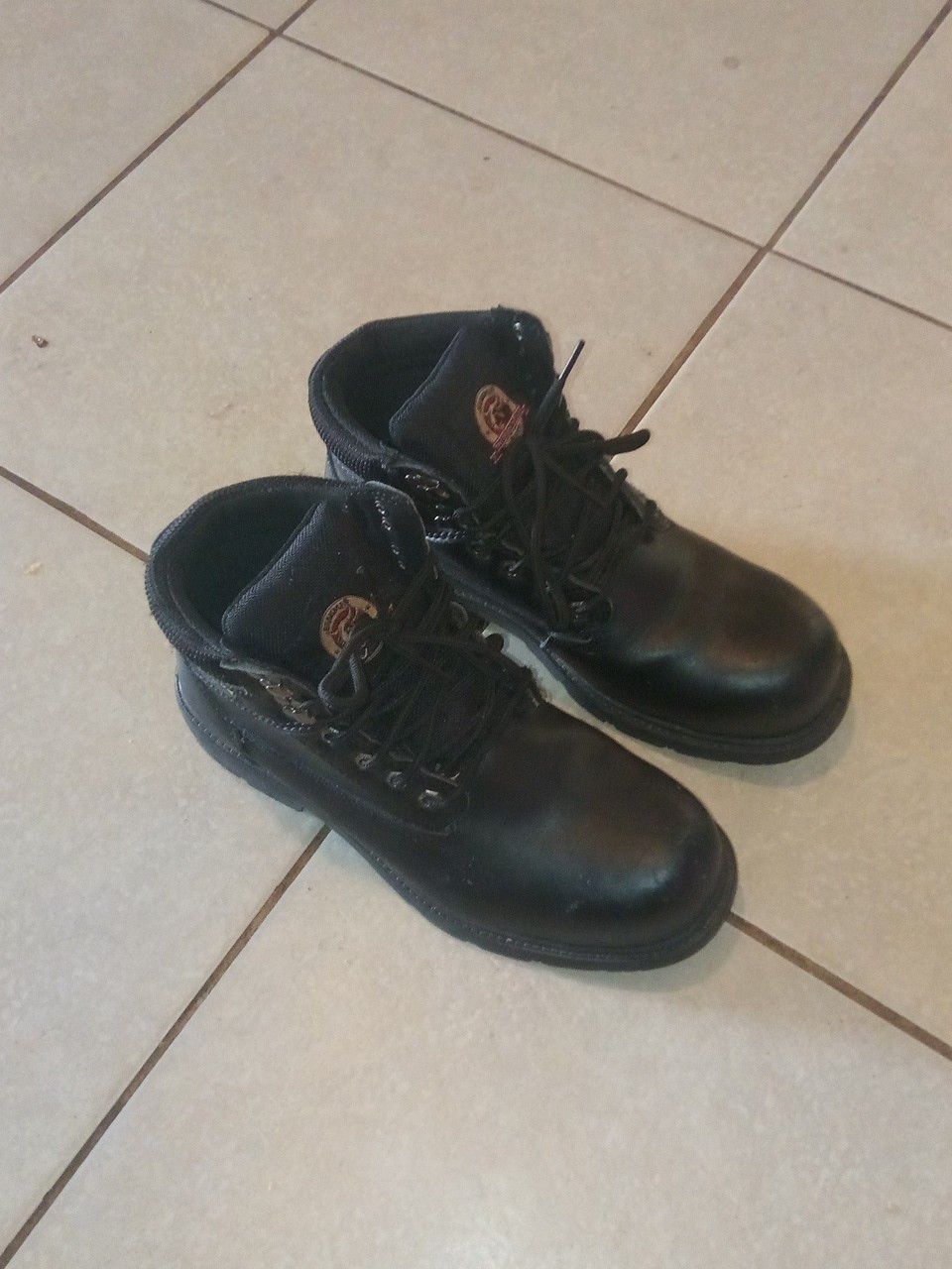 Steel toe work boots size 10 in men's