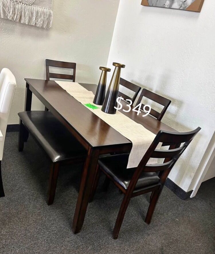 Beautiful! No Tax 6-Pc Dining Set Oak Finish 