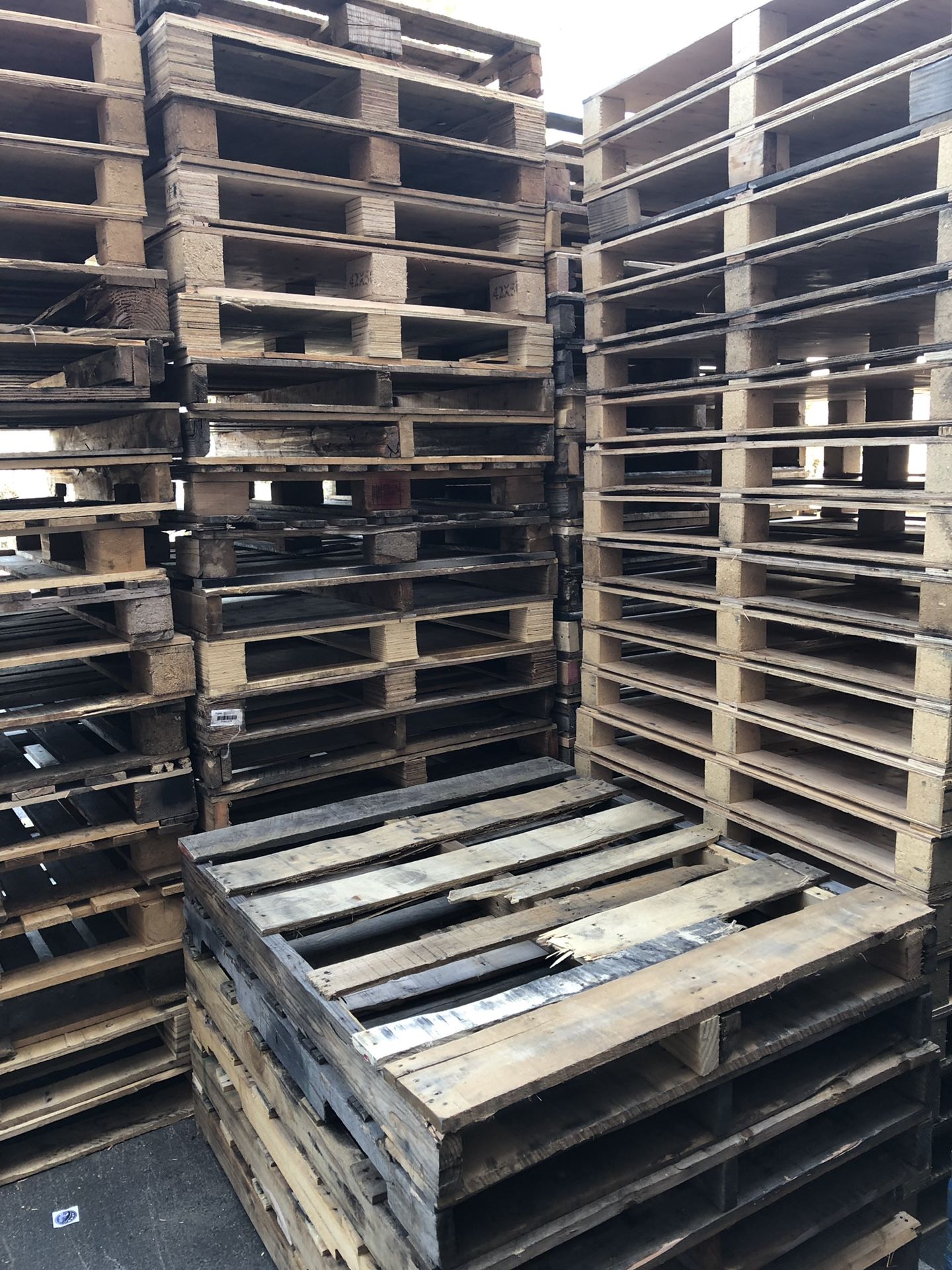 Wood pallets for Sale in Los Angeles, CA OfferUp