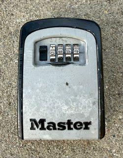 Master Lock Wall-Mount Key Lock Box (4-Digit Combination)