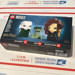 Lego Harry Potter Voldemort, Nagini, & Bellatrix 40496 New