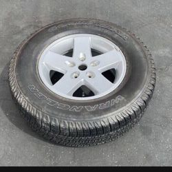  1 X 255/75r17 5x5 5x127 Jeep JK wrangler Stock Aluminum Wheels Rims Rim 100% Tire Treads !!!!!