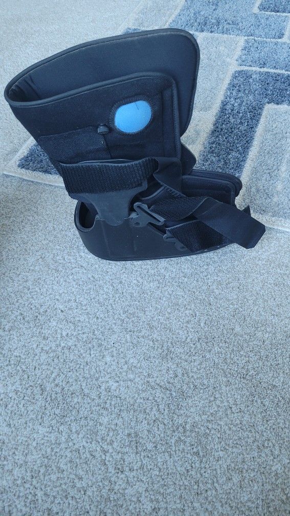 Walking Support Boot - Like New - Medium