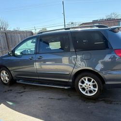 2005 Toyota Sienna
