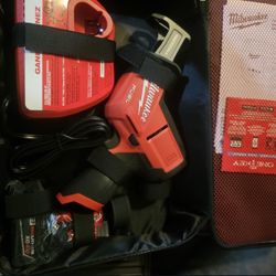 Milwaukee sawzall M12 Kit included (new)