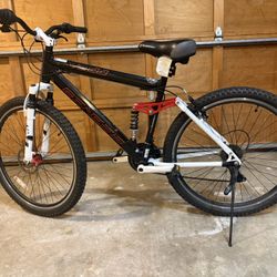 FREE: Genesis Adults bike 27.5inch