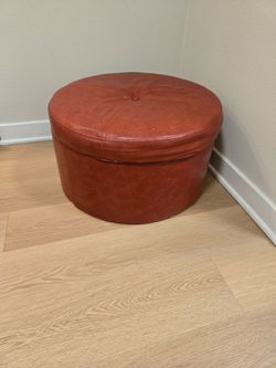 Round Ottoman storage