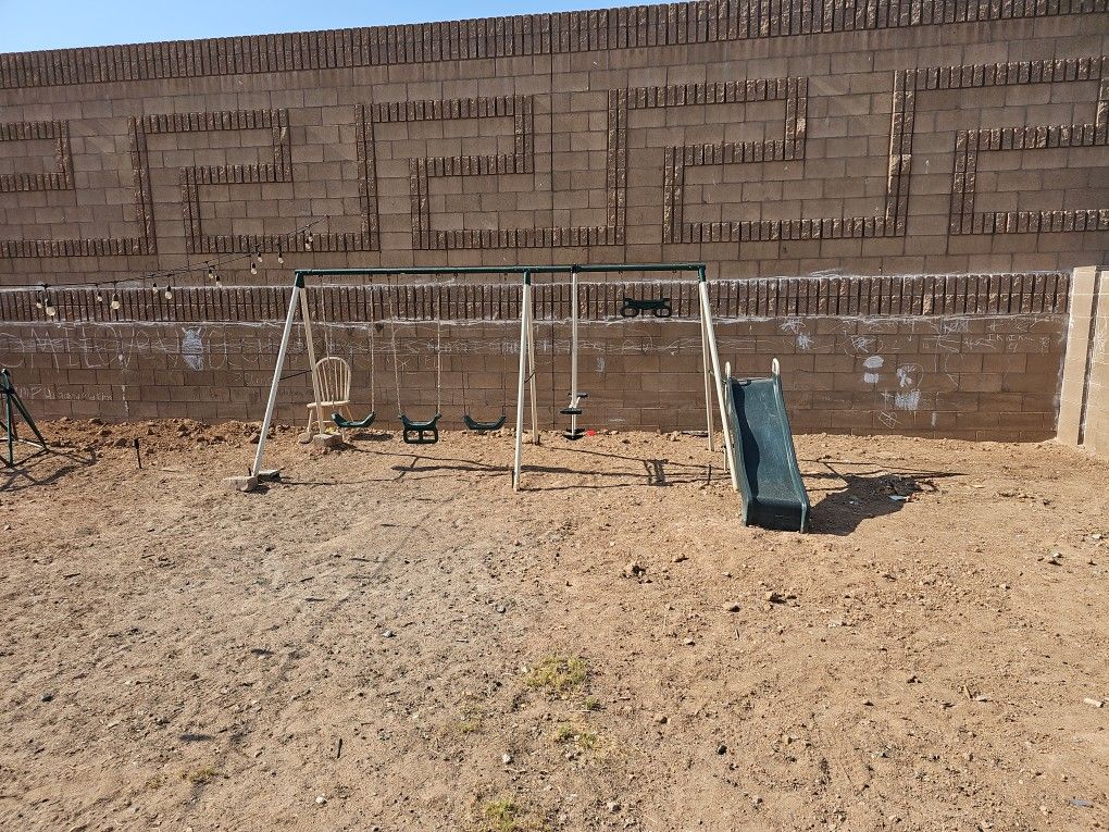 Free Swing Set