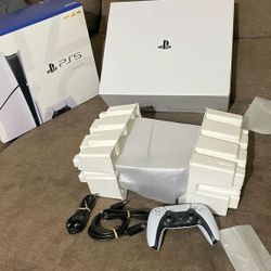 PLAYSTATION 5 