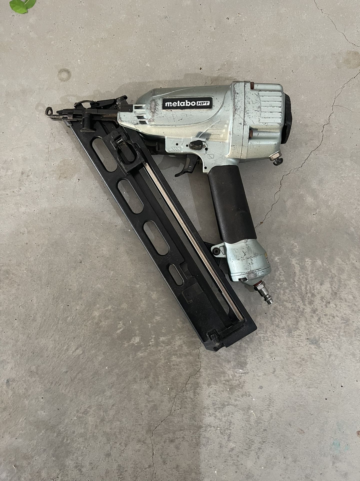 Metabo NT 65MA4(S) Angled Finish Nailer