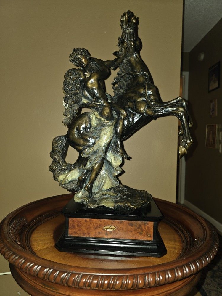 Giuseppe Armani "The Embrace" Sculpture ***LIMITED EDITION***