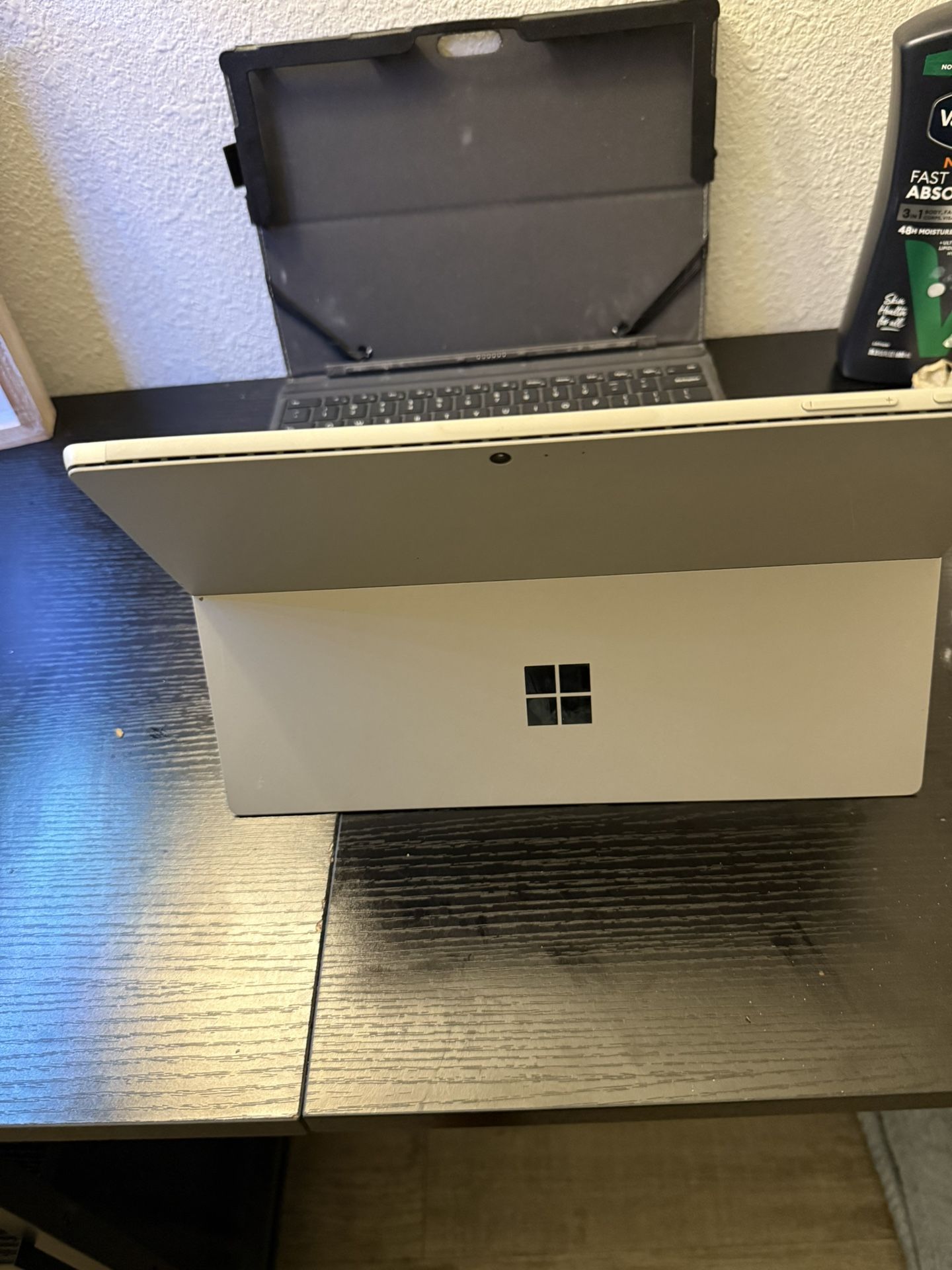 Microsoft Surface 12” pro 7 windows 2-in-1 computer intel core i7 16gb