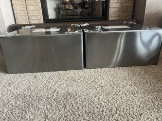 Washer and dryer pedestal