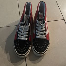 Vans Tennis Shoes
