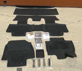 New Condition Toyota Grand Highlander Floor Mats – 2026