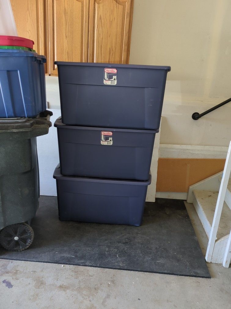6 Extra Large12 Regular Size Totes Asking60. 00 For All