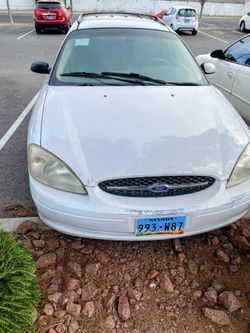 2000 Ford Taurus