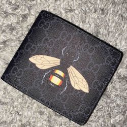 gucci bifold bee wallet