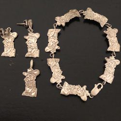 Ole Miss 3 Piece  Silver Jewelry Set( Earrings , Pendant,& Bracelet )