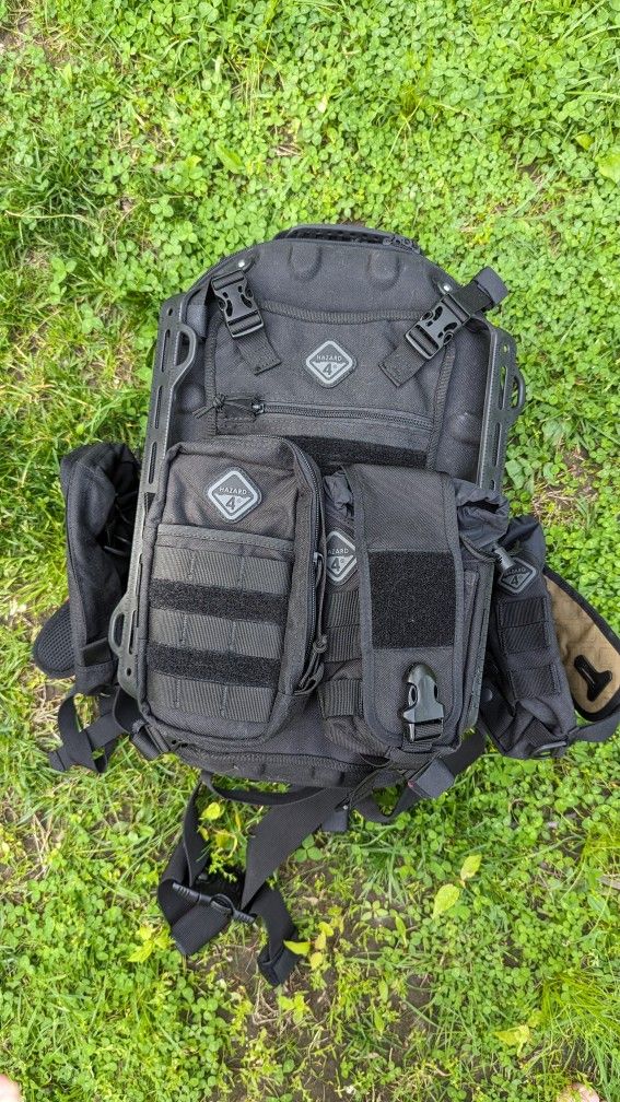 Hazard 4 PillBox W/ Rails, Silicone Anchor Points, Internal Bungie And Molle Pouches