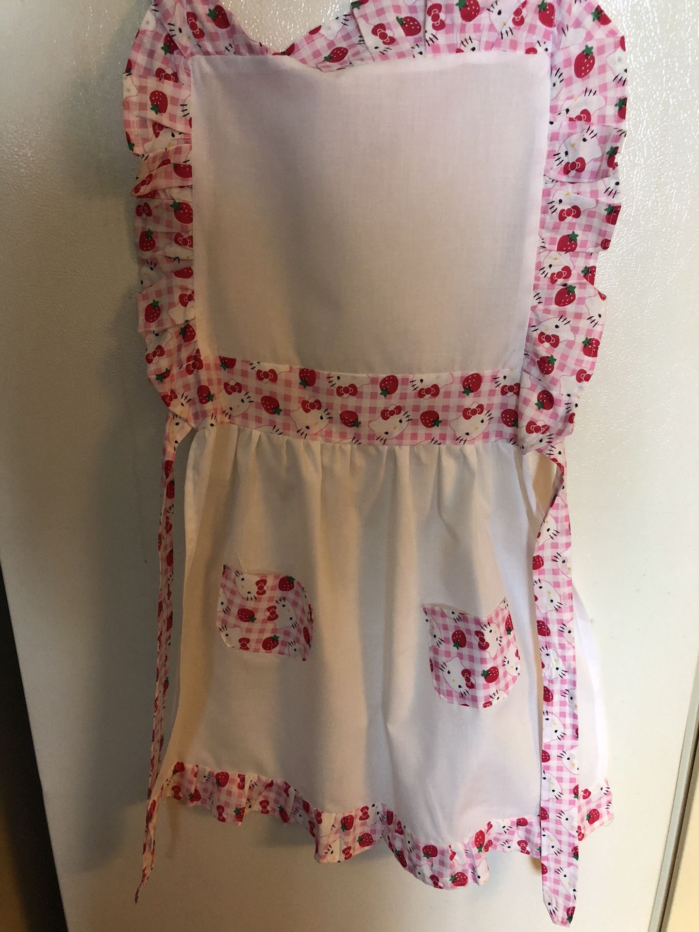 Hello Kitty Child’s apron