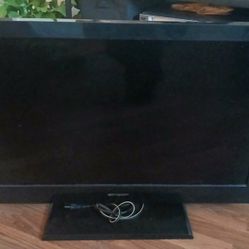 32 IN LCD TV With Remote  (Emerson LC320EM2)