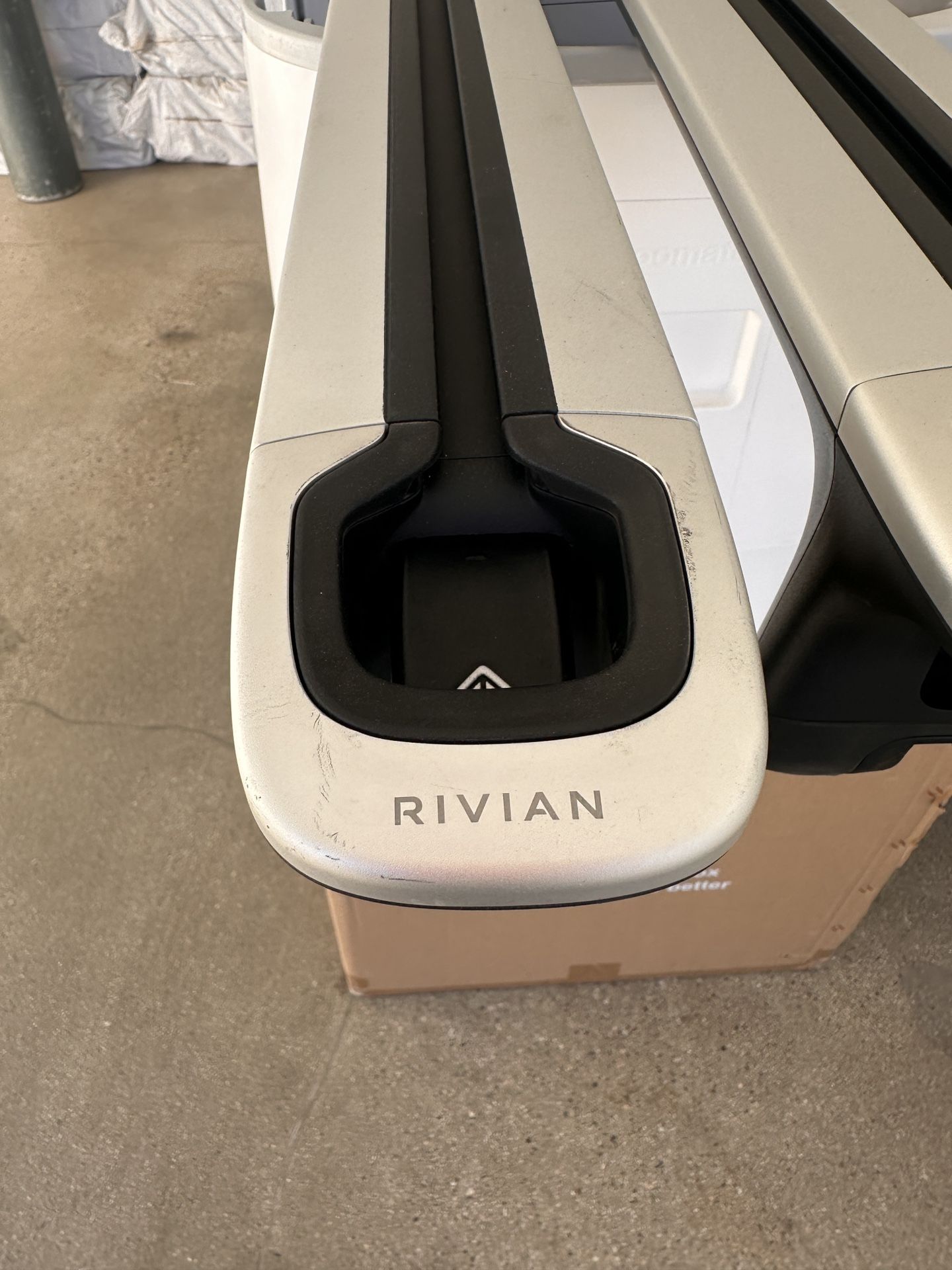 Rivian Cargo Crossbars