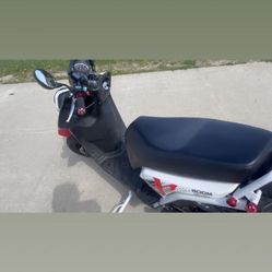 70mph 250cc Moped YES AVAILABLE 