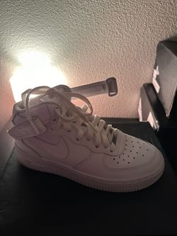 Air Force 1 (size 5Y) 