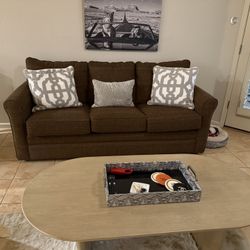 LaZy boy Furniture Pullout Couch 