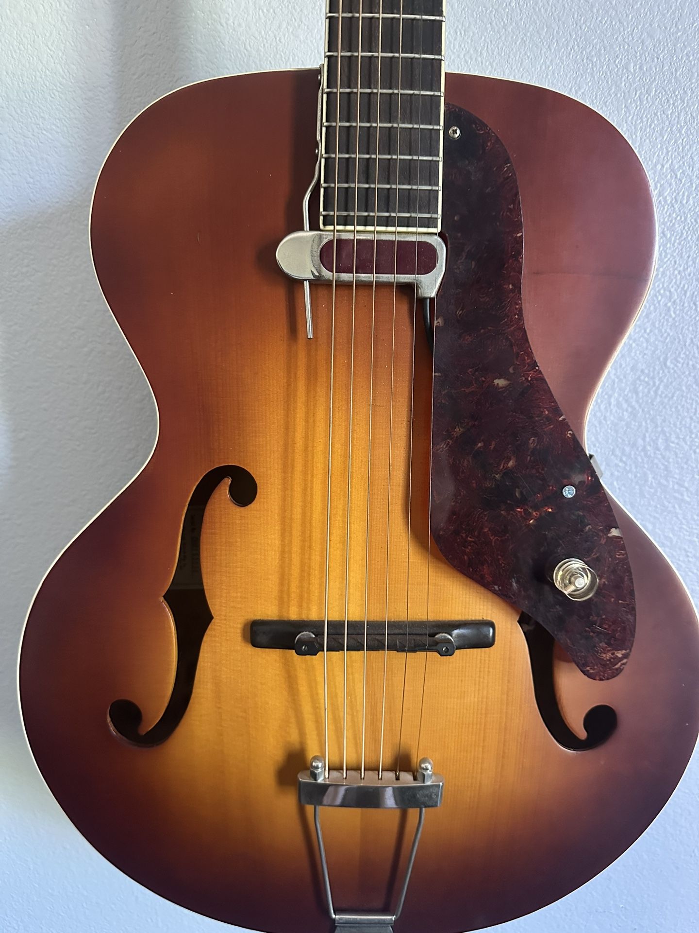Gretsch New Yorker Arch top Electric/acoustic Guitar