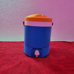 Vintage Igloo 2 Gallon Water Cooler  Blue  White And Pink 90s 1992 