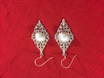 Handcrafted 925 stamped sterling silver earrings with Moonstone