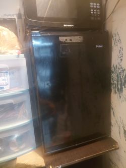 Mini fridge