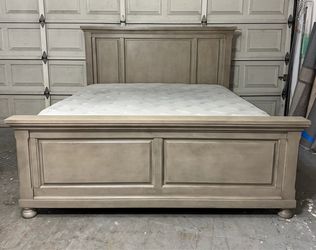 Light Gray King Size Bed Frame, Mattress and boxspring included for free. (DELIVERY AVAILABLE).