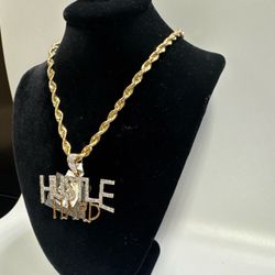 10 K necklace set