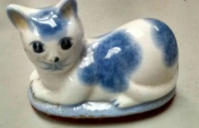 Nice Cat Decorative Figurine