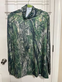 Men’s green camo size large Hunting /  Fishing hoodie with mask