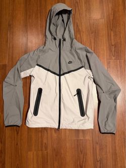 Nike tech