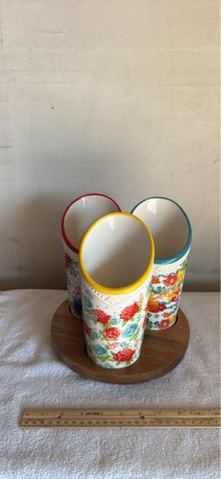 Pioneer woman 4 piece ceramic/ wood utensils holder