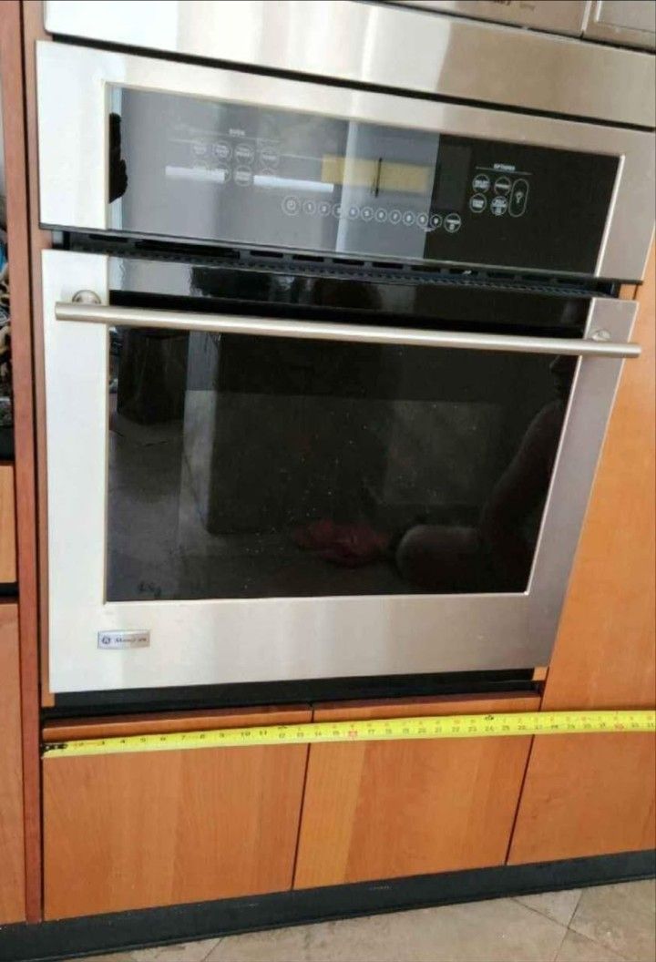 GE Monogram Oven