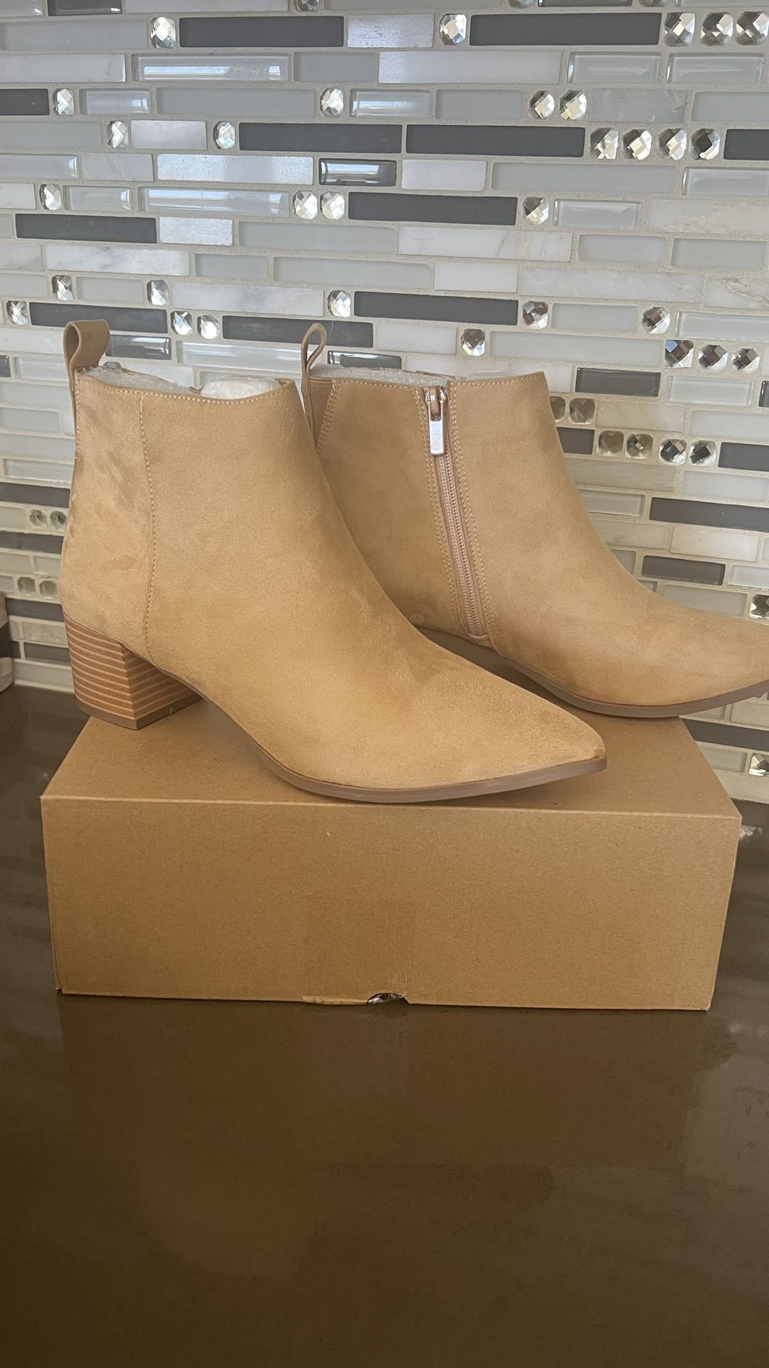 Women’s Ankle Boots Size 8